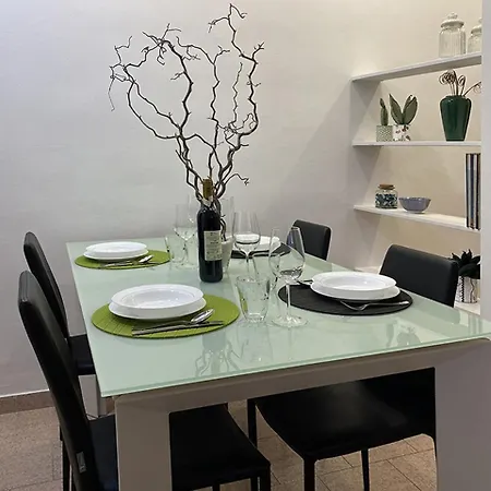 Meg 32 Three-room In The Heart Of Isola דירה
